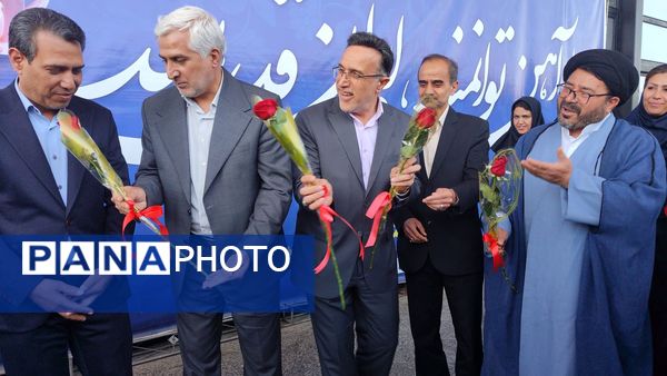 استقبال از برگزیدگان شانزدهمین المپیاد ملی فرش دستباف در مشهد