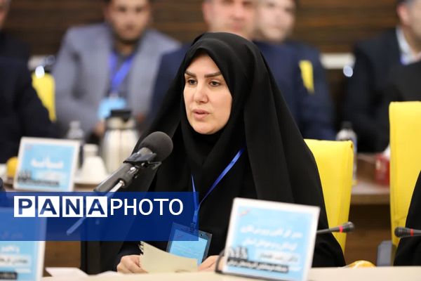 نشست مشترک کمیسیون آموزش، تحقیقات و فناوری مجلس با وزیر آموزش و پرورش 