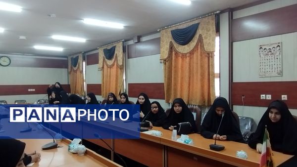 جلسه ویژه دانش آموزان بسیجی شهرستان خلیل‌آباد 