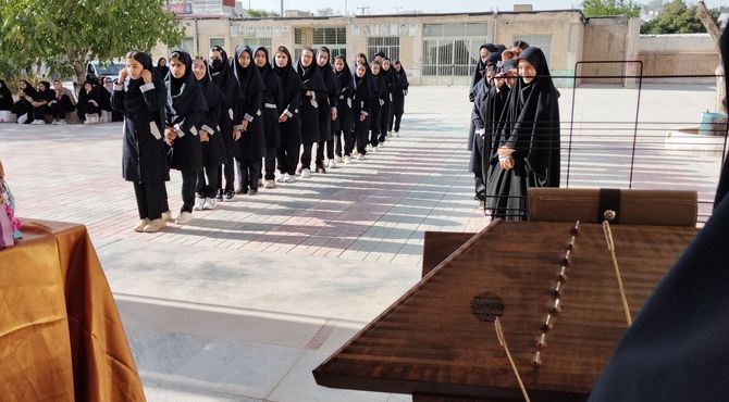 جشن جوانه‌ها در دبیرستان سبحان بروجن برگزار شد