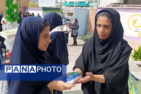 جشن جوانه ها در دبیرستان مهر نیشابور