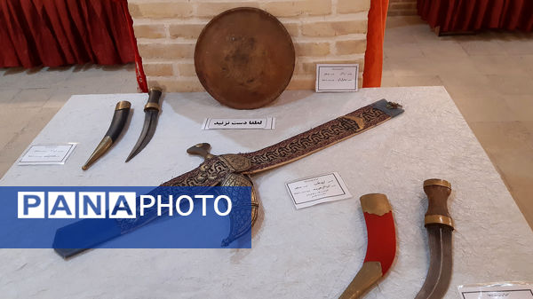 بازتاب هنر عاشورایی در نمایشگاه نسخ خطی و لباس‌های تعزیه