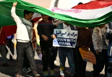 13 آبان صرفاً یک تاریخ نیست