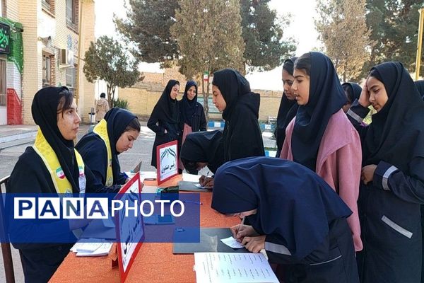 بیست و هشتمین دوره انتخابات شورای دانش آموزی  دردبیرستان شهیدمجیددهنوی نیشابور