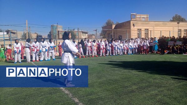 افتتاحیه باشکوه المپیاد ورزشی درون مدرسهای در آموزشگاه معرفت کوهدشت