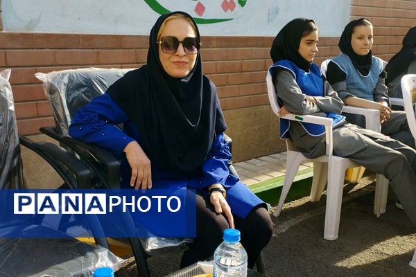 برگزاری المپیاد ورزشی دورن‌مدرسه‌ای در مدرسه حضرت خدیجه(س)بهارستان‌دو