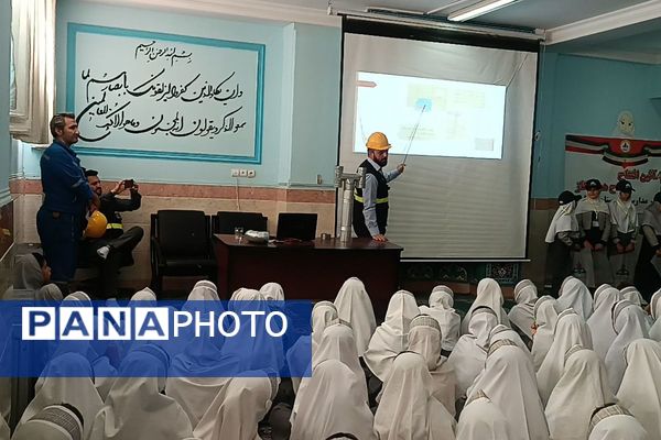 همیاران گاز در دبستان توفیق شهرستان رباطکریم