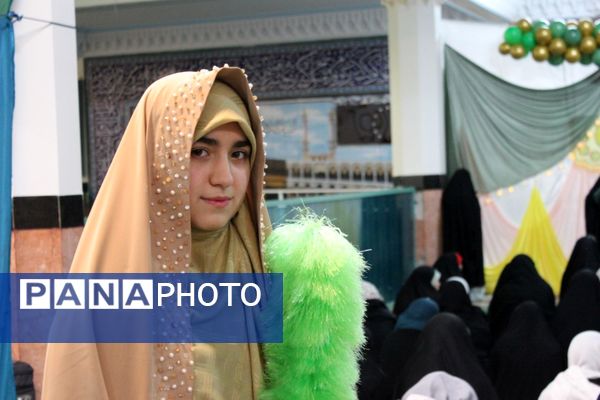 حضور دانش‌آموزان ناحیه یک کرج در نخستین روز اعتکاف دانش‌آموزی