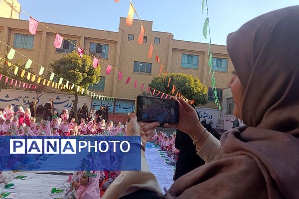 نغمه‌های قرآنی در دل دختران دبستان میقات بهارستان دو طنین‌انداز شد