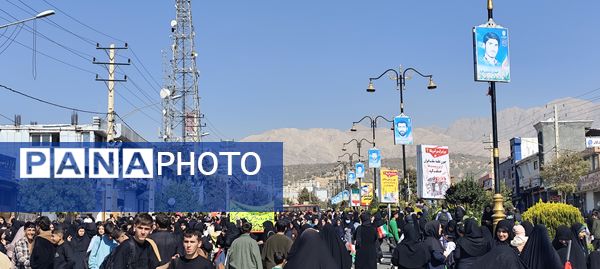 حضور پرشور مردم یاسوج در راهپیمایی یوم‌الله ۱۳ آبان