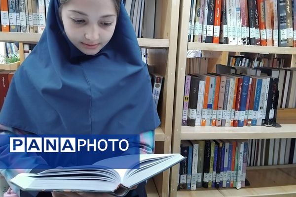  بازدید مدرسه نرگس پردیس از کتابخانه شیخ بهایی