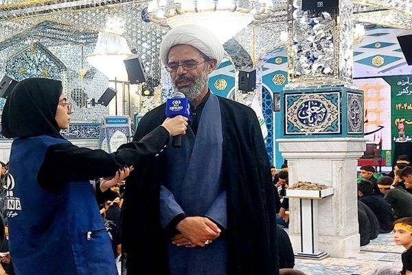کربلا الگویی برای فرزندان ما است 