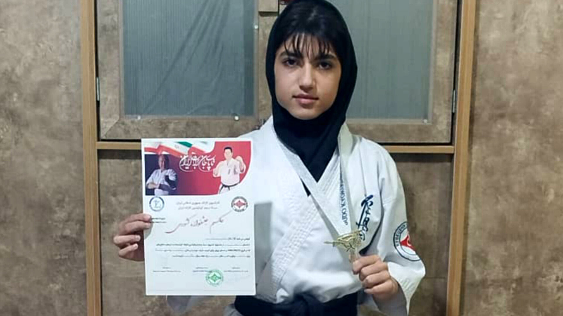 رامش بهاروندی با درخشش در مسابقات کشوری کاراته مدال طلا کسب کرد