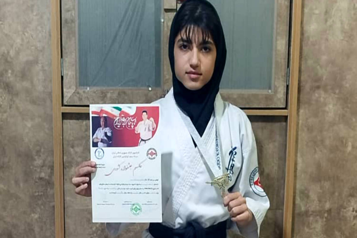رامش بهاروندی با درخشش در مسابقات کشوری کاراته مدال طلا کسب کرد