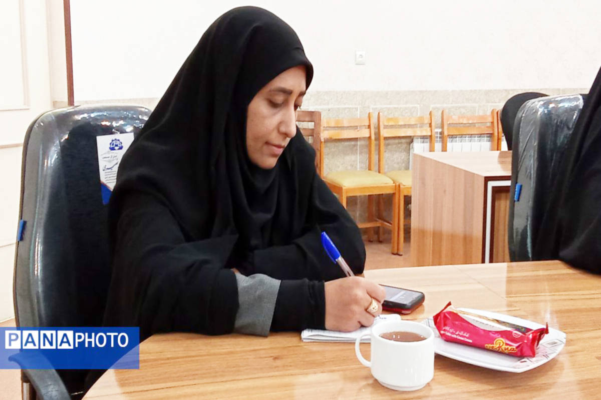 دانشآموزان شهرستان بن در آزمون حفظ قرآن کریم به رقابت پرداختند