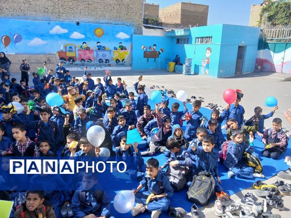 اردوی درون مدرسه‌ای به‌مناسبت روز جهانی کودک 