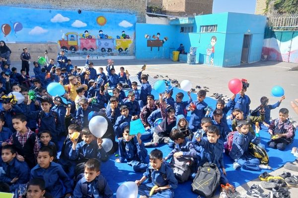 اردوی درون مدرسه‌ای به‌مناسبت روز جهانی کودک 