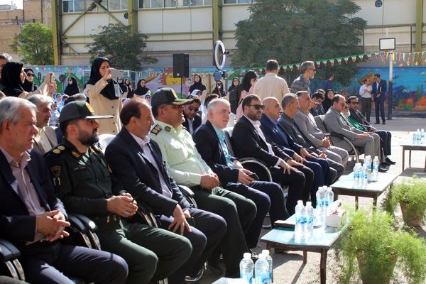 مراسم نمادین آیین بازگشایی مدارس در دبیرستان شاهد خیر سجادیه 