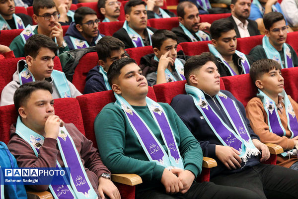 مراسم آموزش کاروان‌های عمره دانش‌آموزی به دانش‌آموزان عازم سرزمین وحی