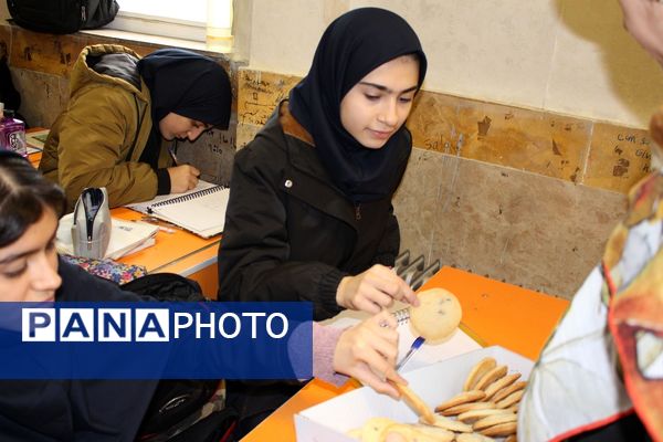 برگزاری جشن مبعث پیامبر اکرم (ص) در مدرسه هیات امنایی حضرت معصومه (س) ناحیه 4 کرج