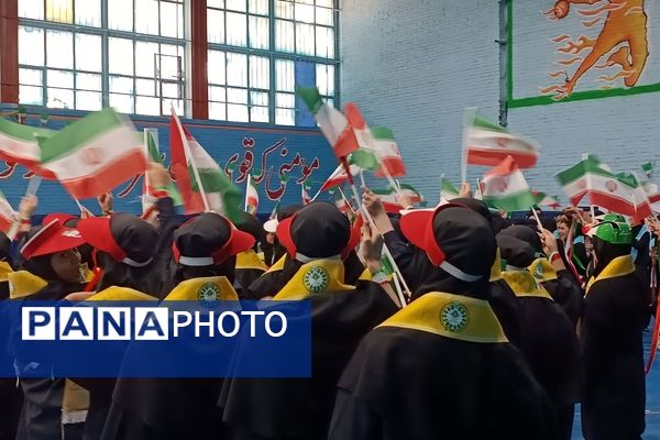  همایش دانش‌آموزی یاوران انقلاب شهرستان ورامین