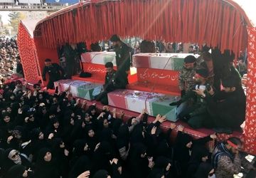 تشییع شهدای کاروان اهالی بهشت در اصفهان