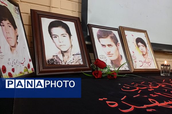 یادواره شهدا و محفل قرآنی و مراسم عزاداری دهه دوم فاطمیه در دبیرستان نرجس