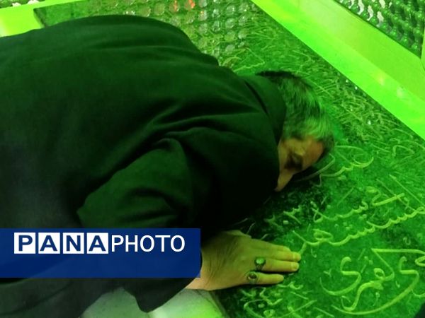 آیین غبارروبی ضریح مطهر امامزاده حمزه بن موسی کاظم (ع)