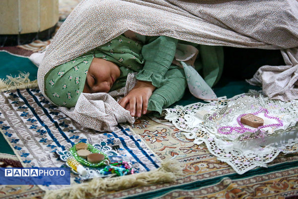 اعتکاف دانش‌آموزی در مسجد قائمیه