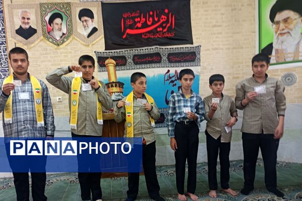 اعزام دانش آموزان پیشتاز  پسر ناحیه ۳ به اردوی مهارتی پیشتازان 