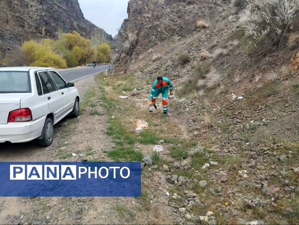 مسیر کلاته‌ شهرستان کاشمر به منظور پاکیزگی بیشتر نظافت شد