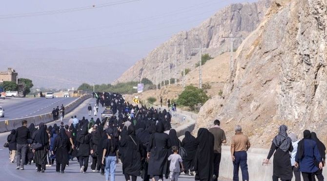 آیین بزرگ راهپیمایی جاماندگان اربعین؛در شهرستان خرم آباد