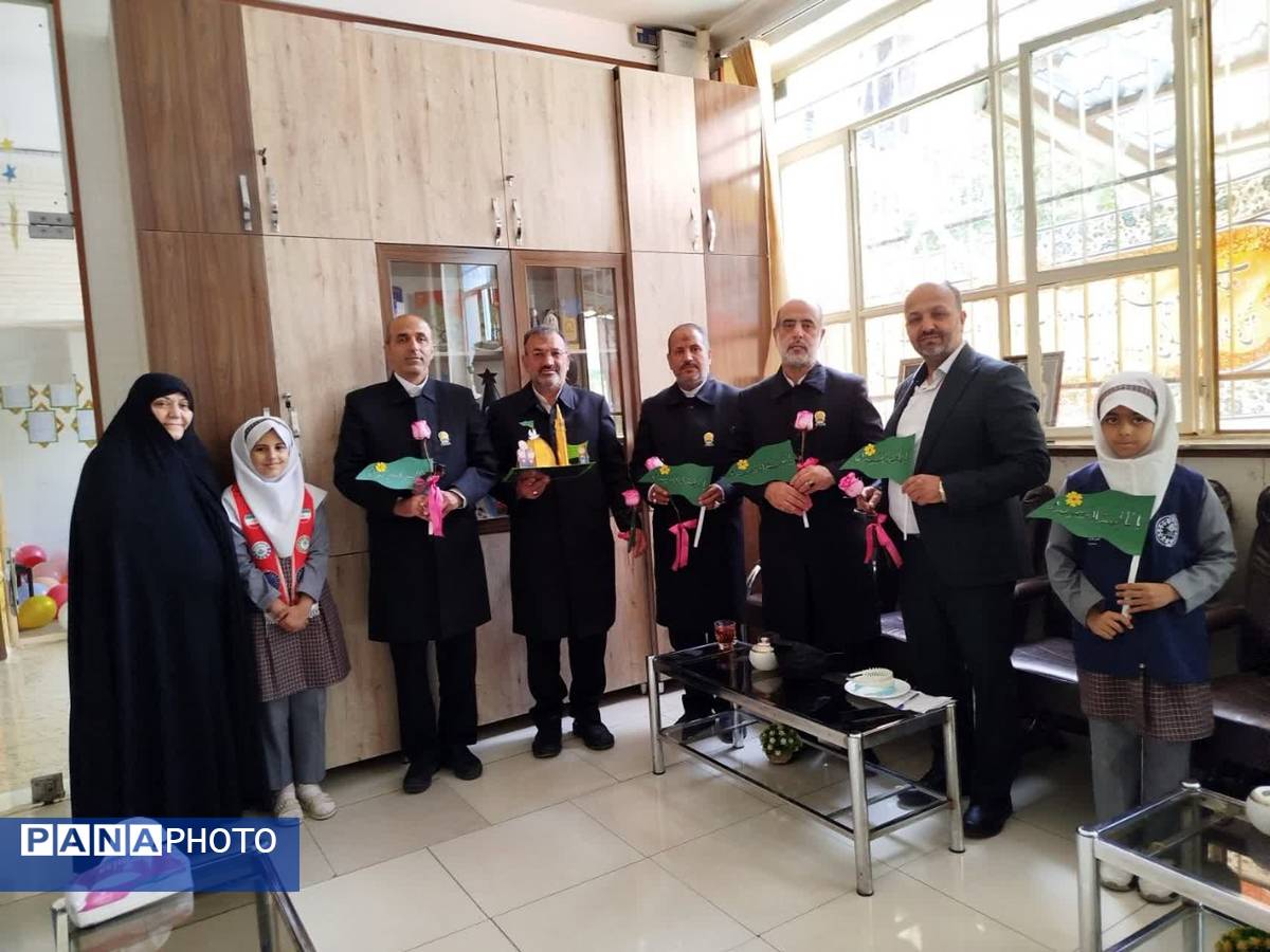 حضور خادمین آستان قدس رضوی در دبستان ۲۲ بهمن ناحیه ۵ مشهد