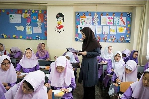 خلأ بزرگ نظام آموزشی نبود آموزش گفت‌وگو و گوش‌دادن است