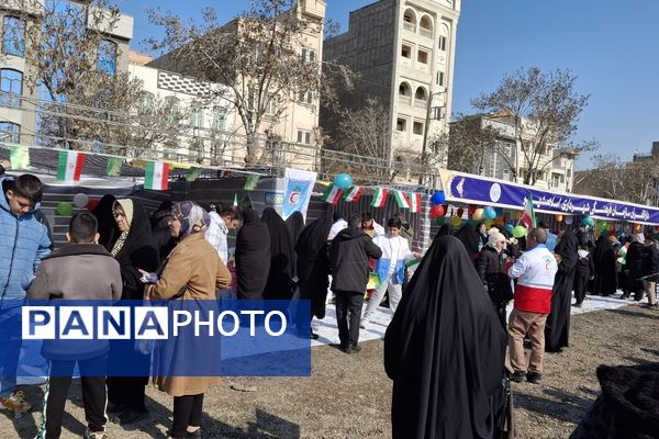 تجمع مردم غیور، انقلابی و ولایتمدار اسلامشهر در جشن ۴۶ سالگی انقلاب اسلامی