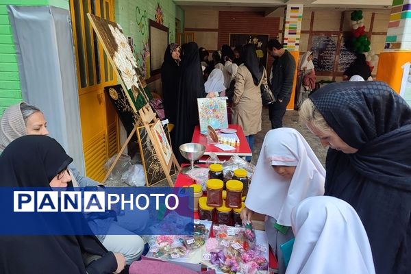 برگزاری «پویش مهربانی» در مدارس ناحیه 2 شهرری 