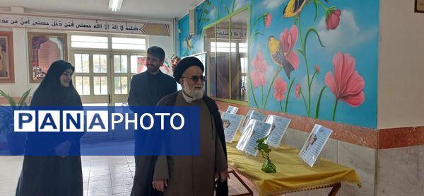 حضور امام جمعه شهرستان نیشابور در دبیرستان نمونه وکیلی استاد شفیعی کدکنی «وکیلی ۱۰»