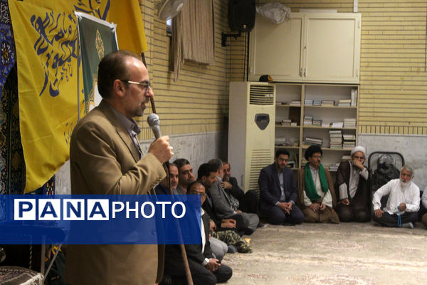 اعزام نخستین گروه از دختران دانش‌آموز ناحیه یک قم به اردوی راهیان نور