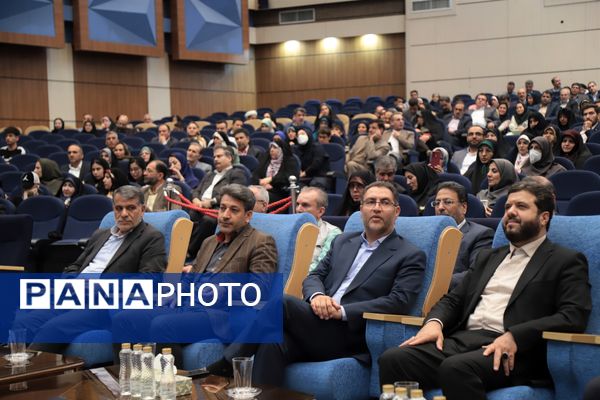 همایش بزرگ تجلیل از معلمان نمونه شهر تهران توسط وزیر آموزش و پرورش