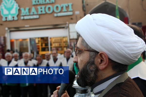 کاروان نمادین حضور امام رضا (ع) در یزد