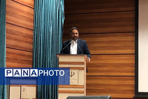 برگزاری جلسه مدیران با حضور فعال مسئولان آموزش و پرورش و اداره کل شهرستانهای تهران در ناحیه دو شهرری