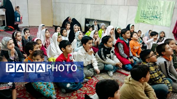 اجرای برنامه شاد برای کودکان در شهرستان کاشمر 