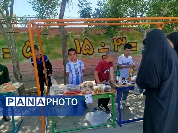 برگزاری بازارچه درون مدرسه‌ای در دبستان مبین شیروان