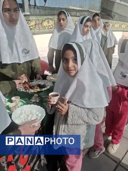 ایستگاه خیاطی صلواتی در مدرسه زینب(س) شهرستان مروست