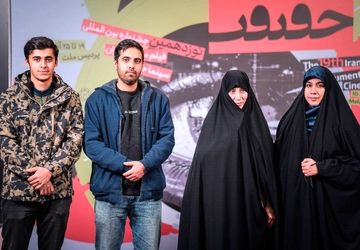 روایت خانواده شهید رضی در «جای خالی فرهاد» / مخاطبان از همه قشر آمده‌ بودند