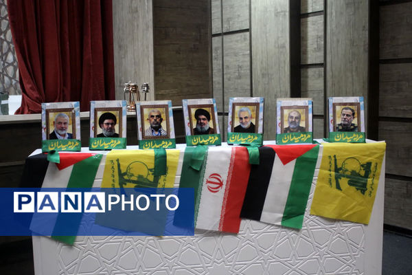 همایش تقدیر از فعالان اردوهای راهیان نور دانش‌آموزی در قم