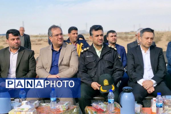 آیین کلنگ‌زنی هنرستان خیرساز هیأت امنایی در قرچک