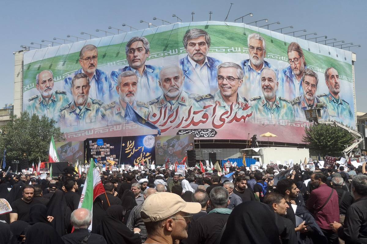 شهدا نورهایی خاموش نشدنیاند