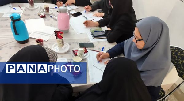 نشست فصلی مدارس پیشرفت و جهاد تبیین جمعیت فرهنگیان جوان استان گلستان