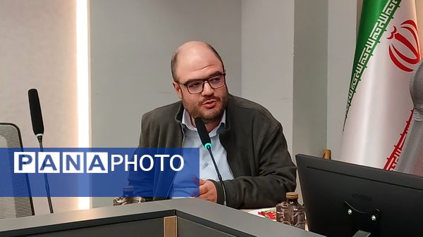 دیدار دانشجویان دانشگاه آزاد با نماینده مجلس شورای اسلامی در کرج 